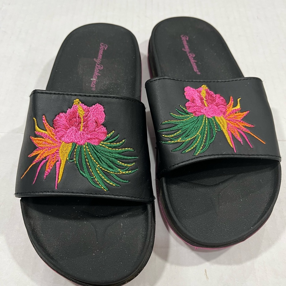 TOMMY BAHAMA EMBROIDERED SLIDE SANDAL - Picture 3 of 12
